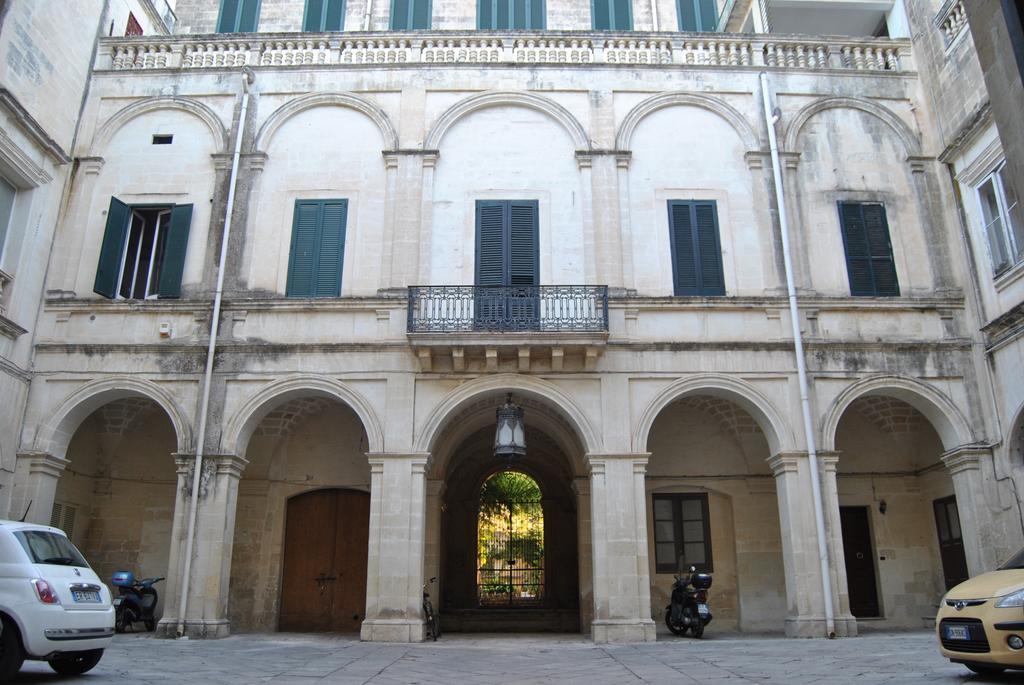 Garden Suite at Palazzo Famularo Lecce Kamer foto